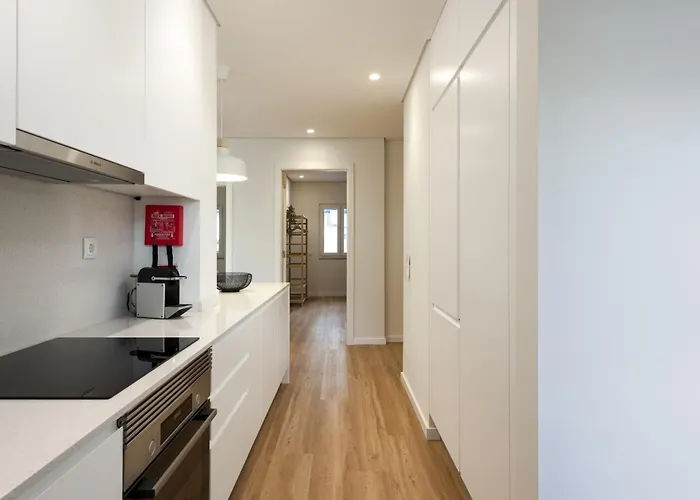 Mira Mar 1 - Near The By Hd Quarteira